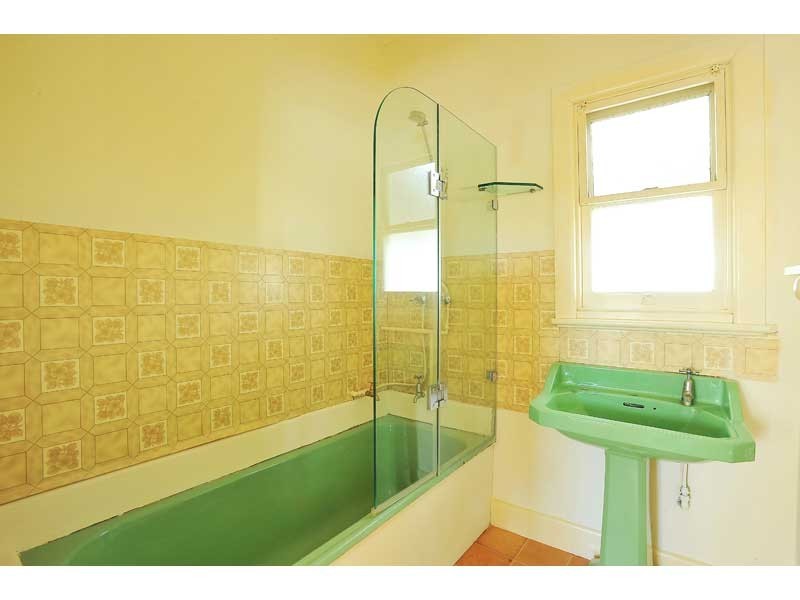 39 Rosshire Road, Newport VIC 3015