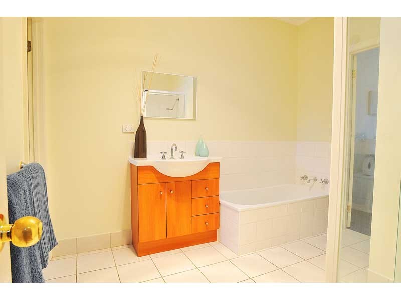 3/144 Woods Street, Newport VIC 3015