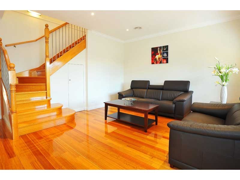 1/8 Laurie Street, Newport VIC 3015