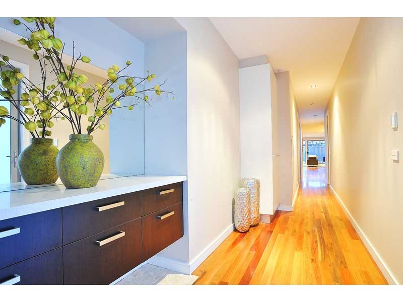 18 Jeffrey Avenue, Altona North VIC 3025