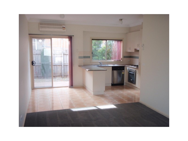 3/9 Saltley Street, South Kingsville VIC 3015