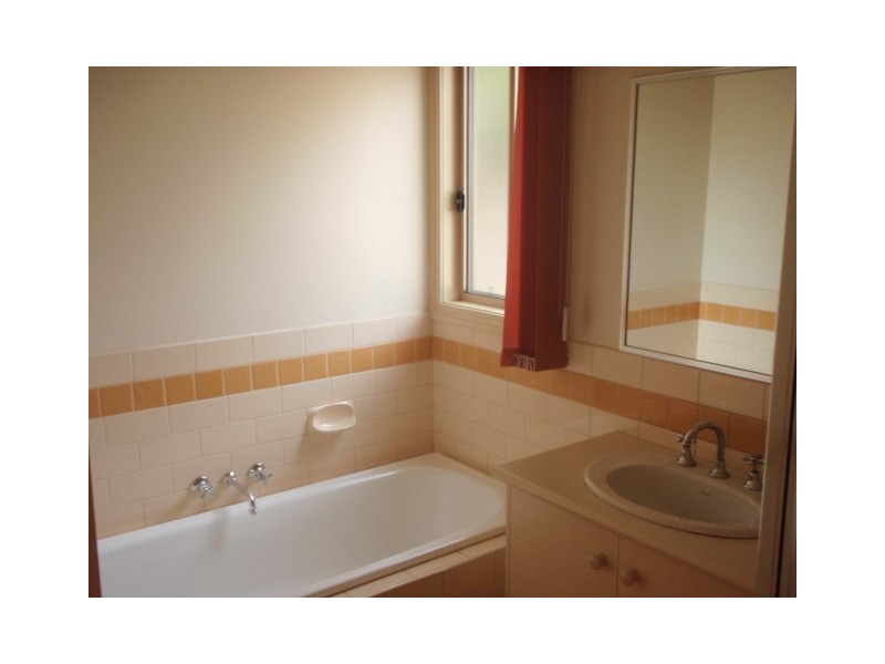 3/9 Saltley Street, South Kingsville VIC 3015