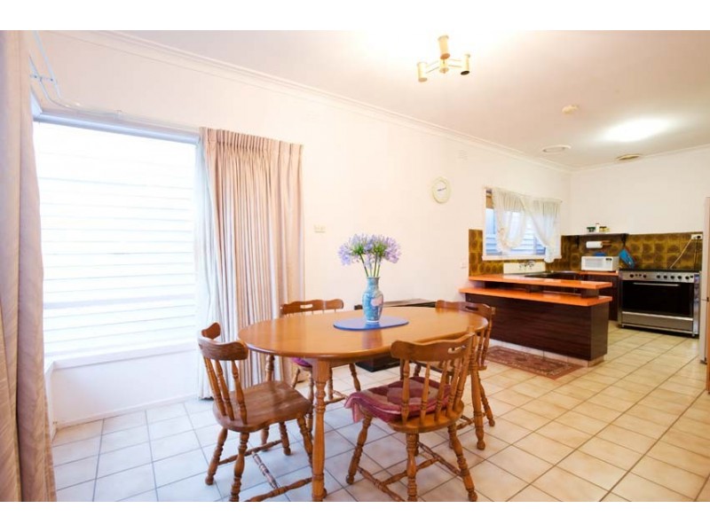 19 Gamon Street, Seddon VIC 3011