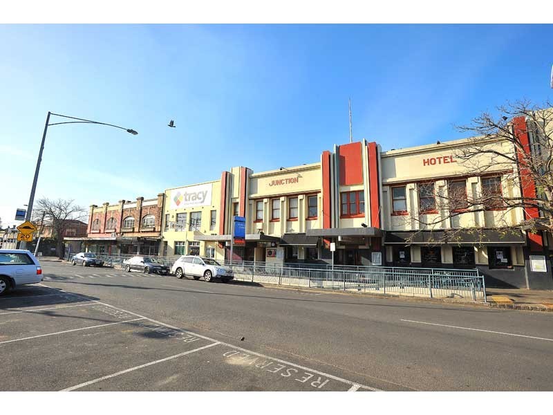 17 Hall Street, Newport VIC 3015