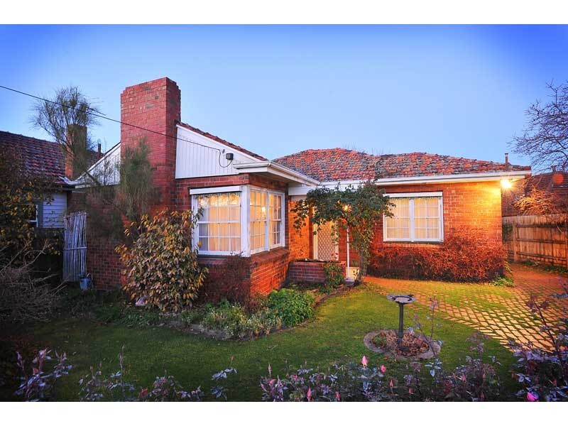 216 Douglas Parade, Newport VIC 3015