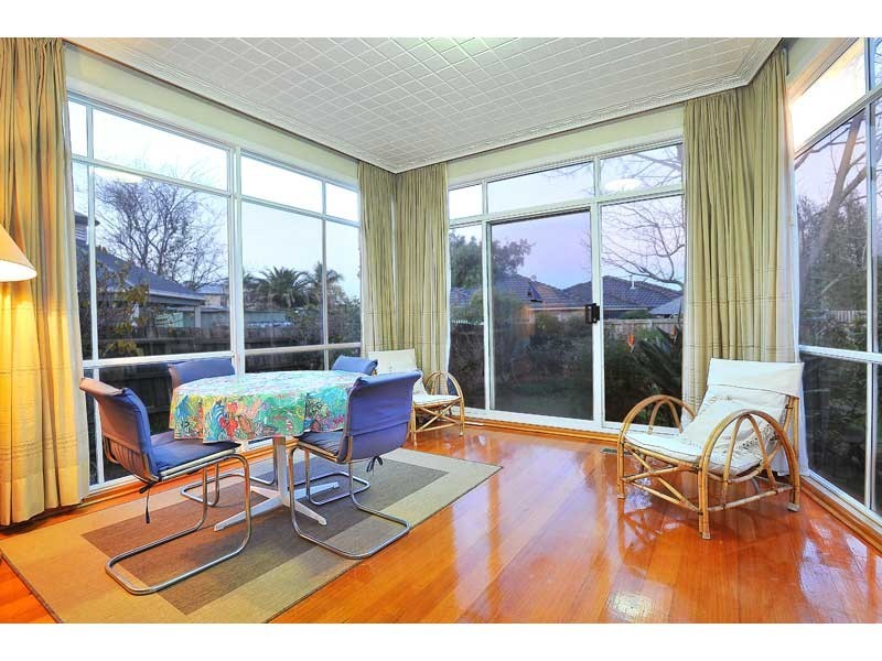 216 Douglas Parade, Newport VIC 3015
