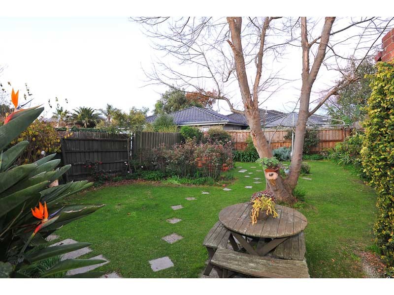 216 Douglas Parade, Newport VIC 3015