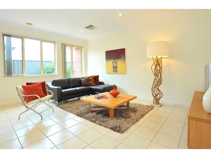 19 Kingham Street, Newport VIC 3015