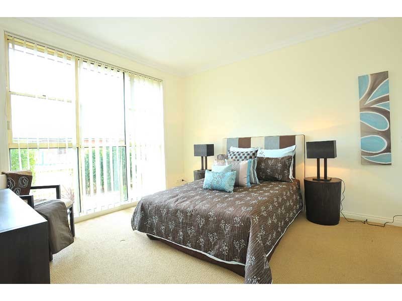 19 Kingham Street, Newport VIC 3015