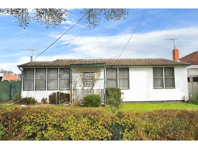 1 Monmouth Street, Newport VIC 3015