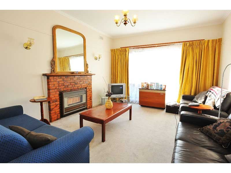 9 Holland Court, Newport VIC 3015