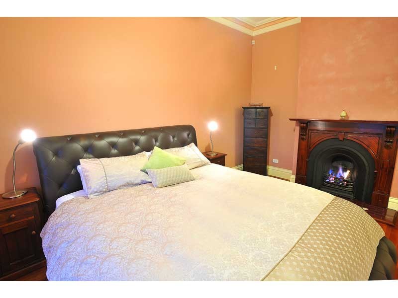 160 Williamstown Road, Kingsville VIC 3012