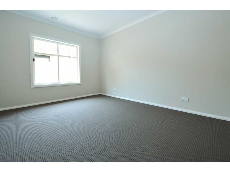 4A Fourth Avenue, Altona North VIC 3025