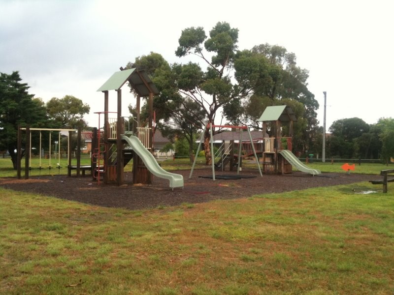 4A Fourth Avenue, Altona North VIC 3025