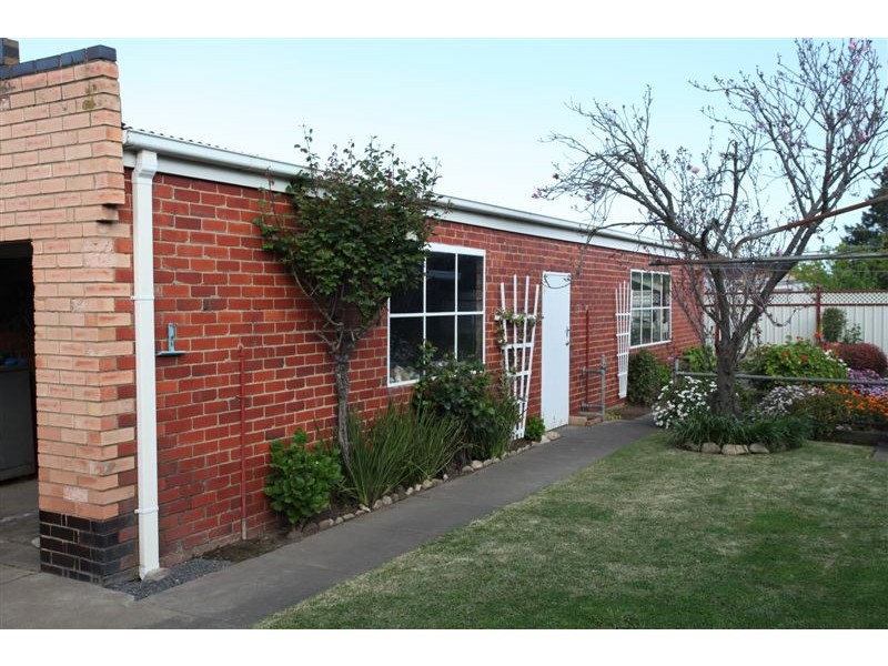 613 Geelong Road, Brooklyn VIC 3012