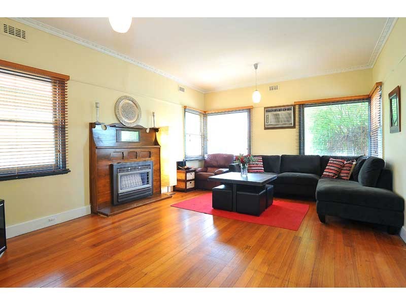 129 Blackshaws Road, Newport VIC 3015
