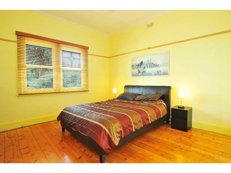 8 Reed Street, Spotswood VIC 3015