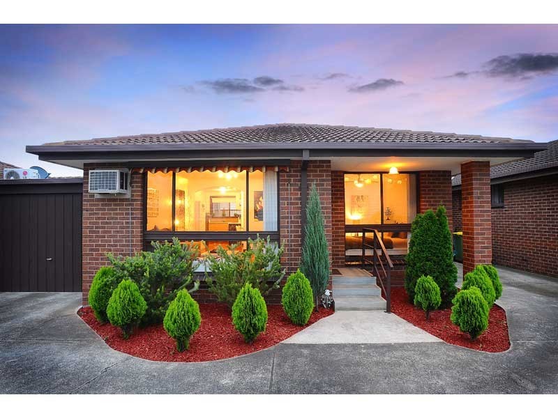2/667 Barkly Street, West Footscray VIC 3012