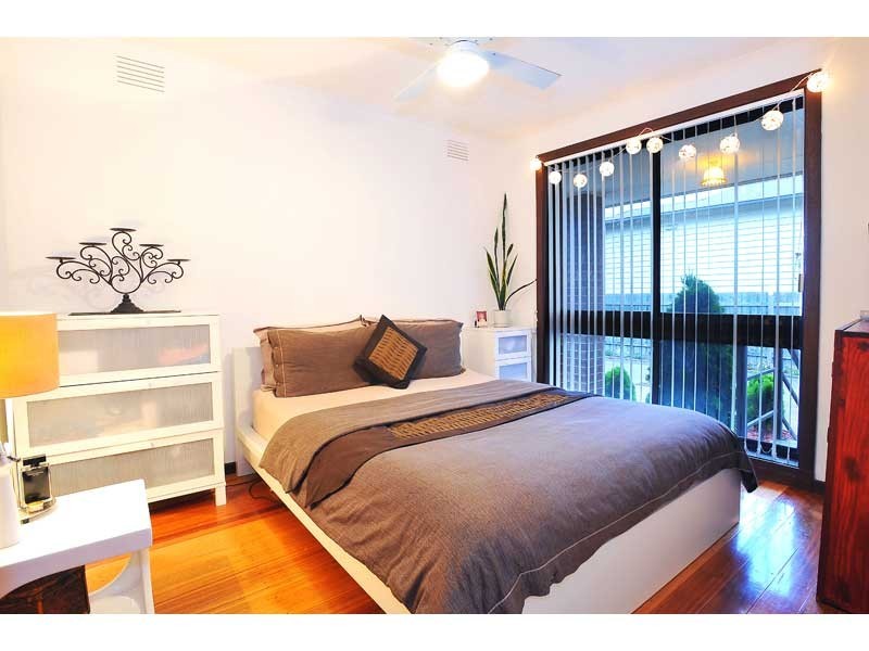 2/667 Barkly Street, West Footscray VIC 3012