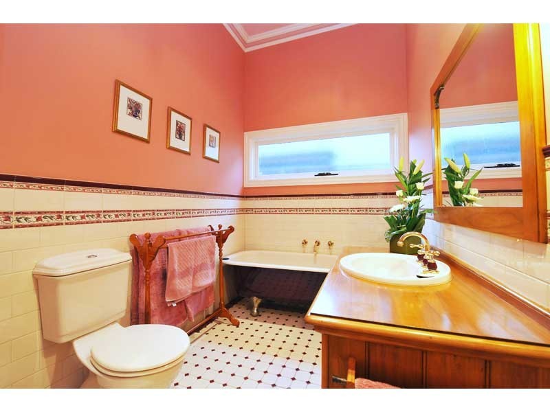 5 Webster Street, Seddon VIC 3011