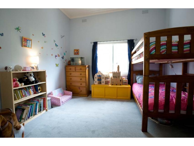 83 River Street, Newport VIC 3015