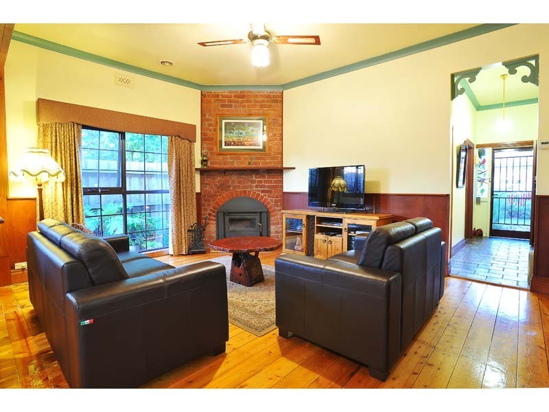 5 Robert Street, Spotswood VIC 3015