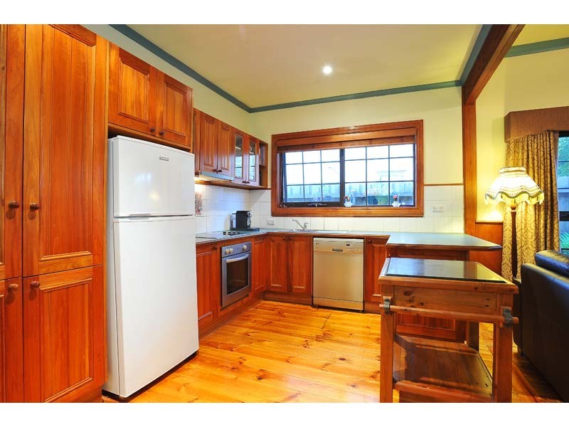 5 Robert Street, Spotswood VIC 3015