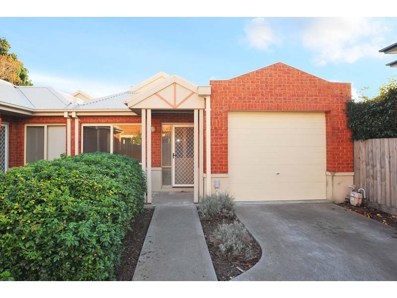 2/69 Hansen Street, Altona North VIC 3025