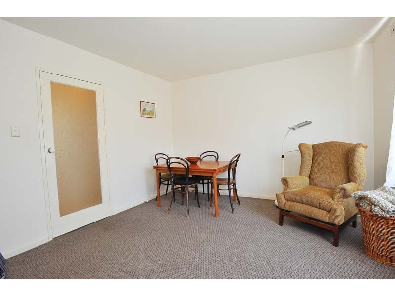 2/221 Blackshaws Road, Altona North VIC 3025