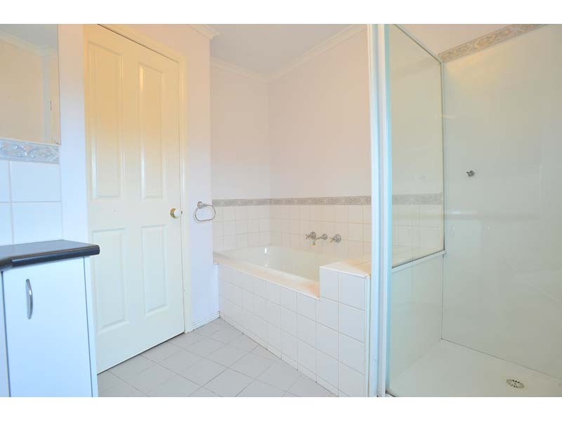 42 The Crescent, Kensington VIC 3031