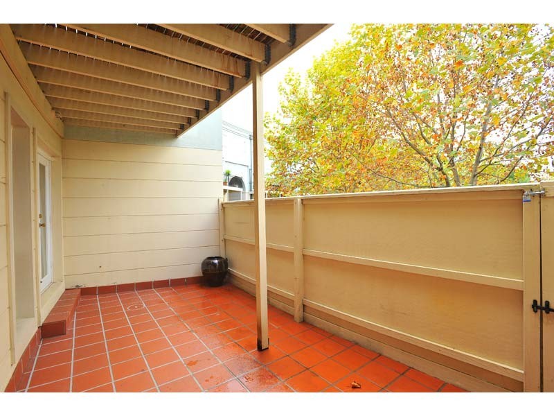 42 The Crescent, Kensington VIC 3031