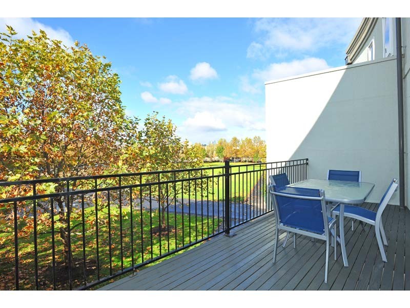 42 The Crescent, Kensington VIC 3031