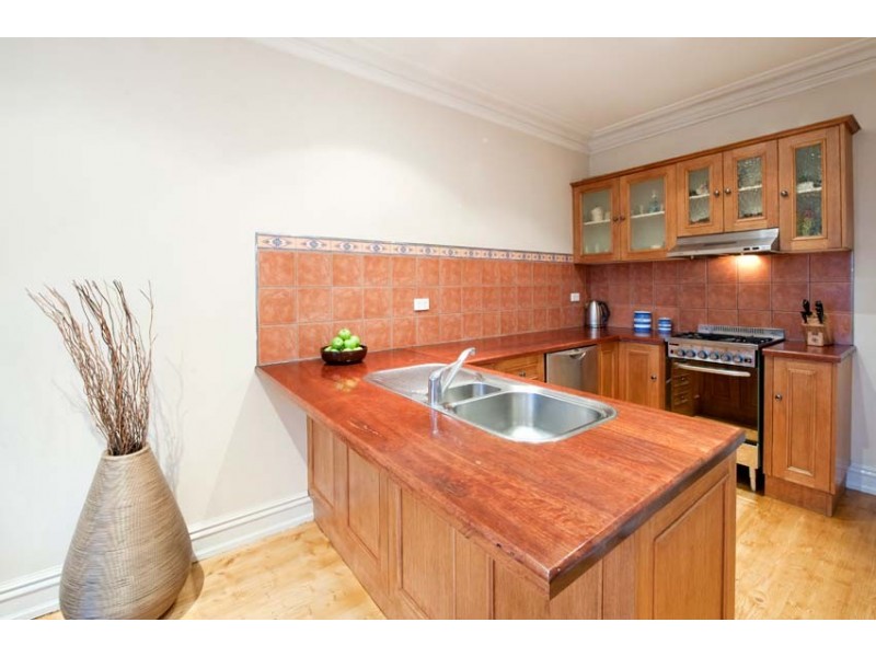 70 Chirnside Street, Kingsville VIC 3012