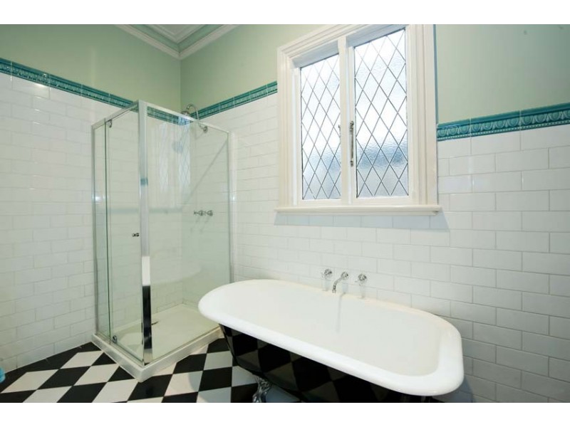 70 Chirnside Street, Kingsville VIC 3012