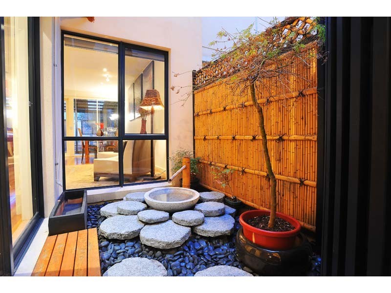 35 John Liston Drive, Newport VIC 3015