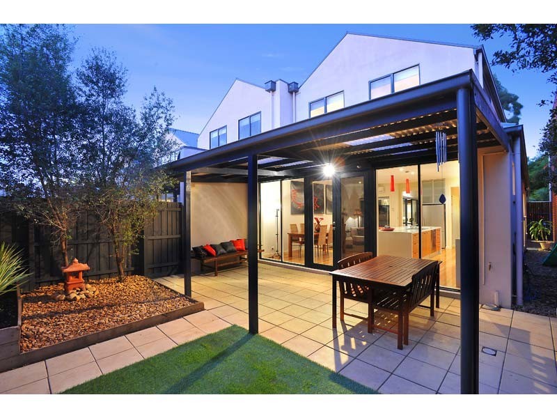 35 John Liston Drive, Newport VIC 3015