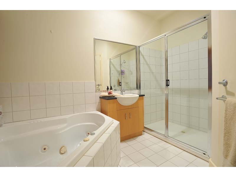 35 John Liston Drive, Newport VIC 3015
