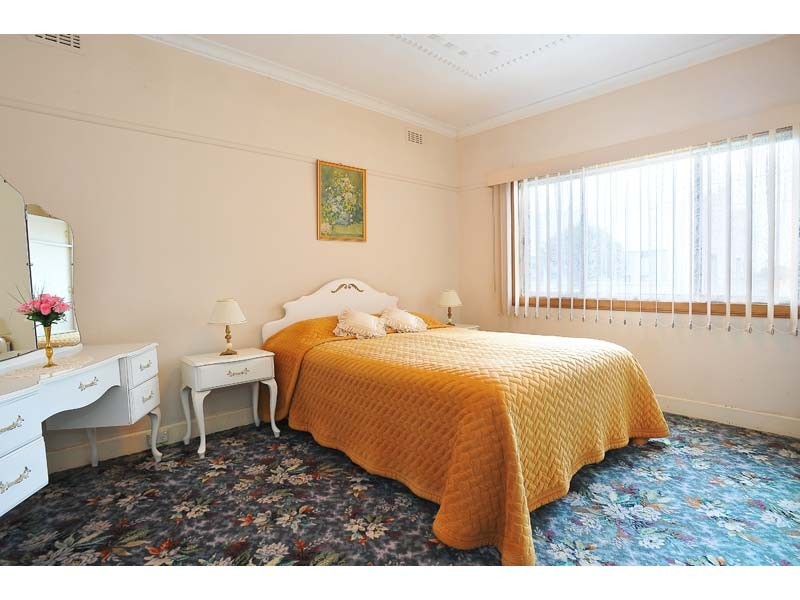 18 Indwe Street, West Footscray VIC 3012