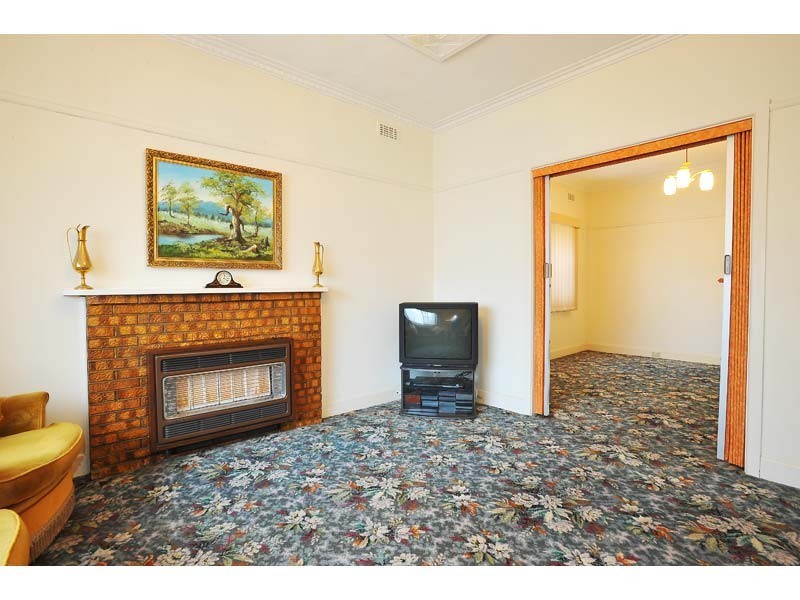 18 Indwe Street, West Footscray VIC 3012