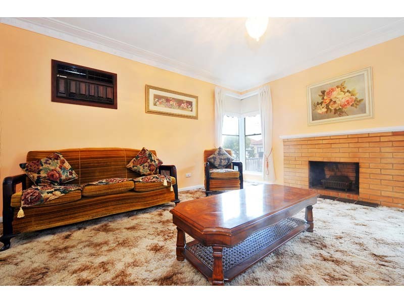 2/34 Cathcart Street, Maidstone VIC 3012