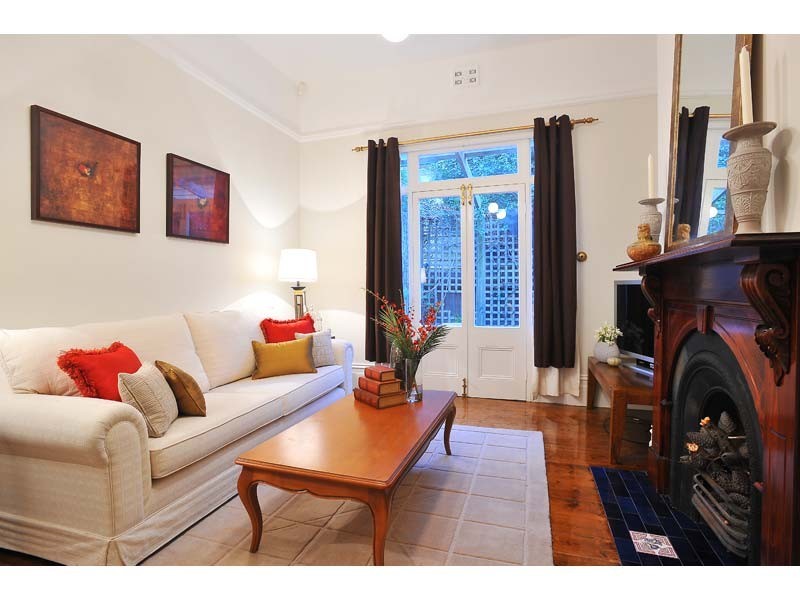 12 Webster Street, Seddon VIC 3011
