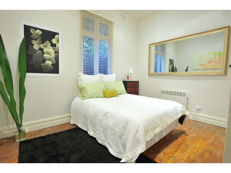 27 Hamilton Street, Seddon VIC 3011