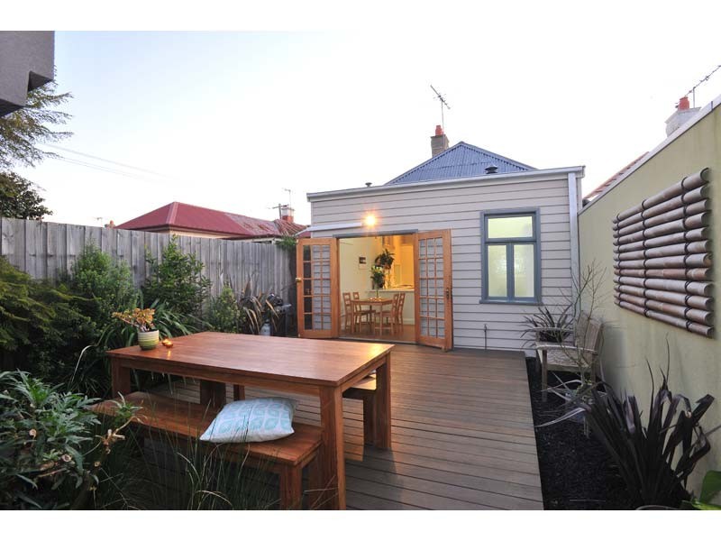 27 Hamilton Street, Seddon VIC 3011