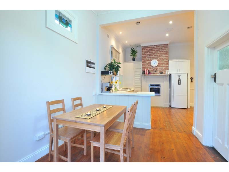 27 Hamilton Street, Seddon VIC 3011