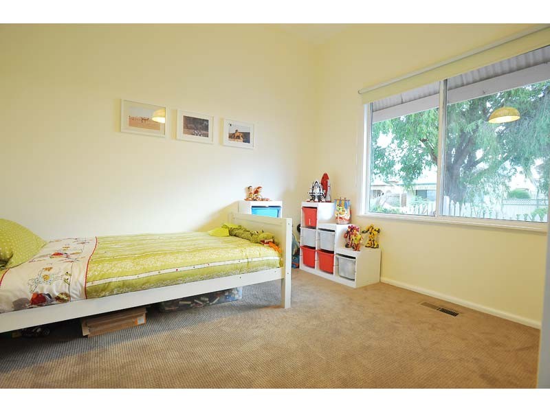 115 Queensville Street, Kingsville VIC 3012