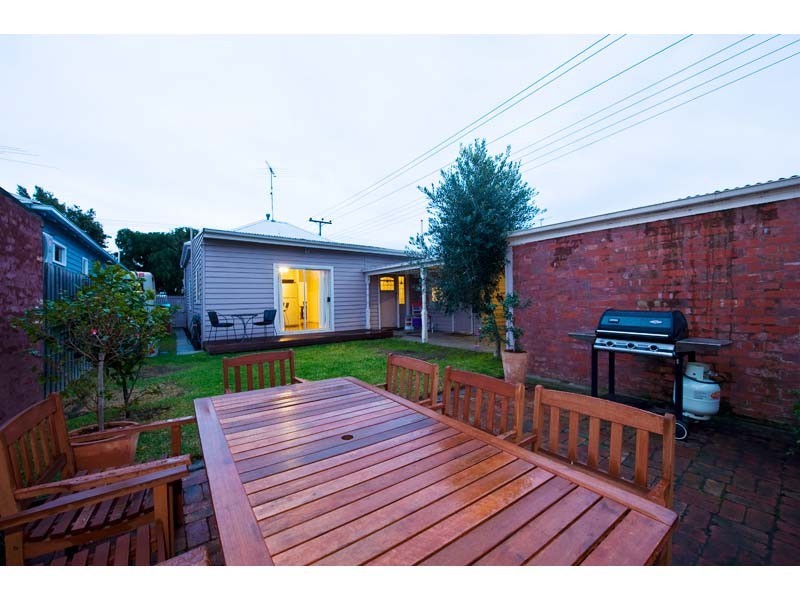 115 Queensville Street, Kingsville VIC 3012