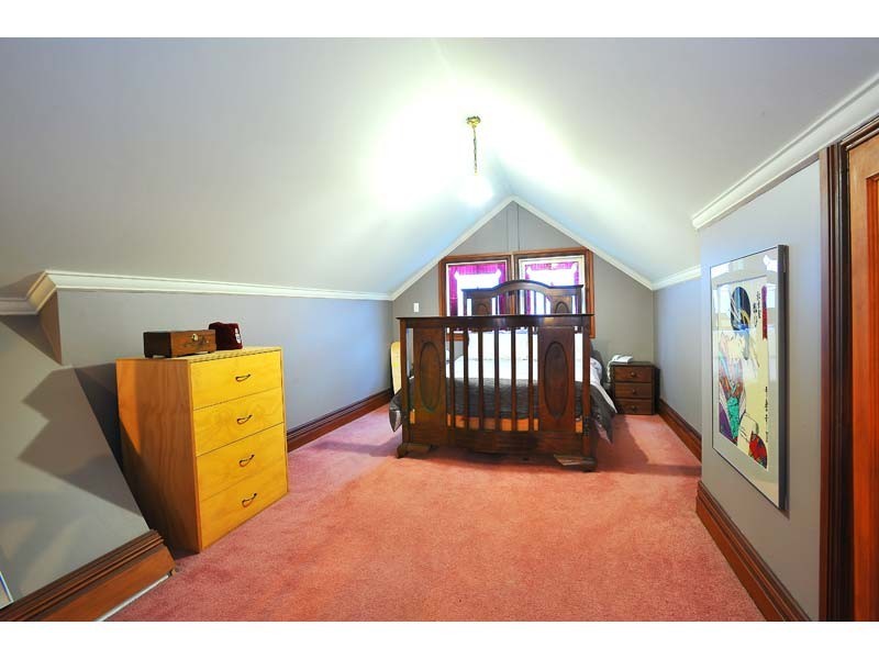 14 River Street, Newport VIC 3015