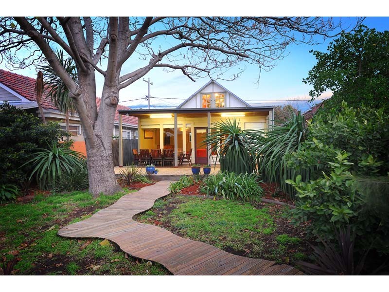 14 River Street, Newport VIC 3015