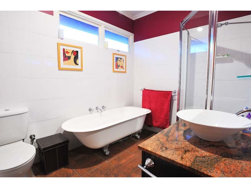 14 River Street, Newport VIC 3015