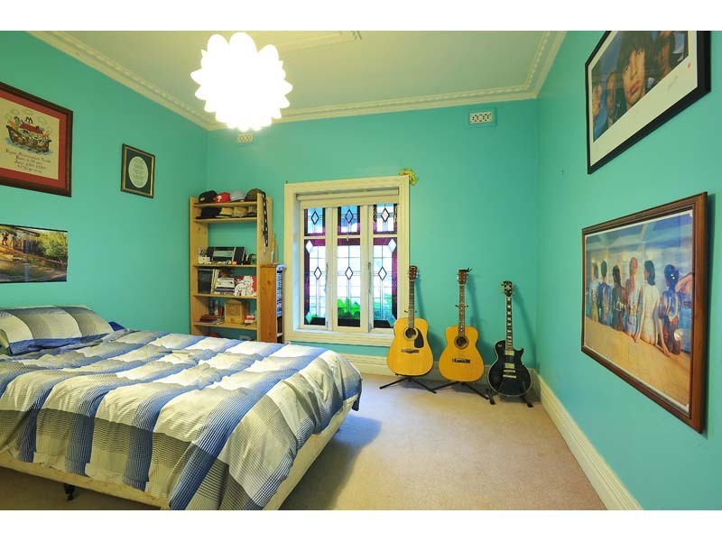 14 River Street, Newport VIC 3015